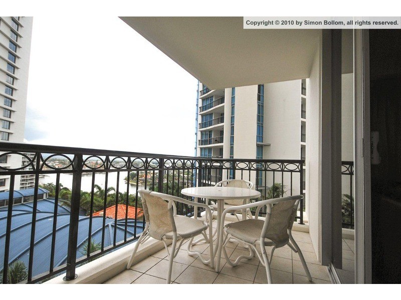 23 Ferny Avenue, Surfers Paradise QLD 4217