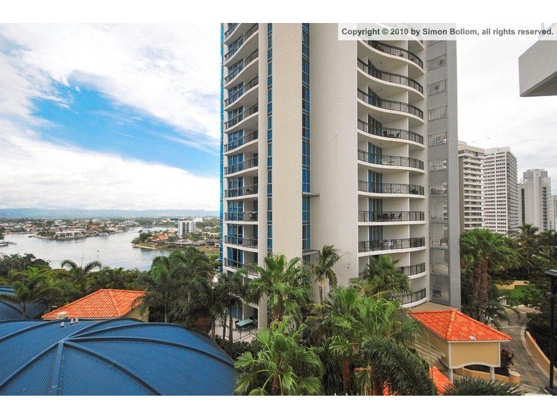 23 Ferny Avenue, Surfers Paradise QLD 4217
