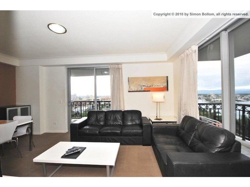 23 Ferny Avenue, Surfers Paradise QLD 4217