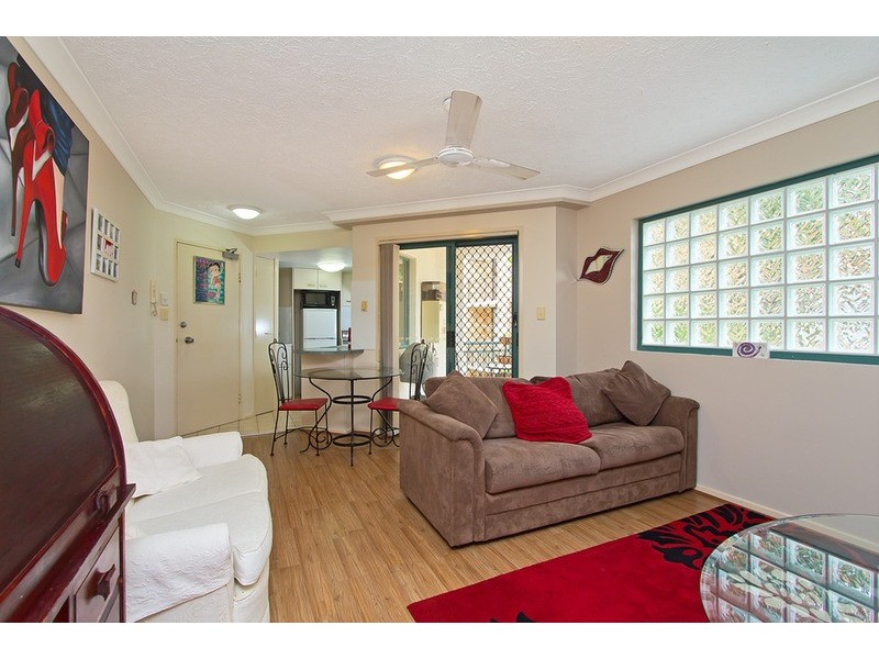 9 Stanhill  Drive, Surfers Paradise QLD 4217