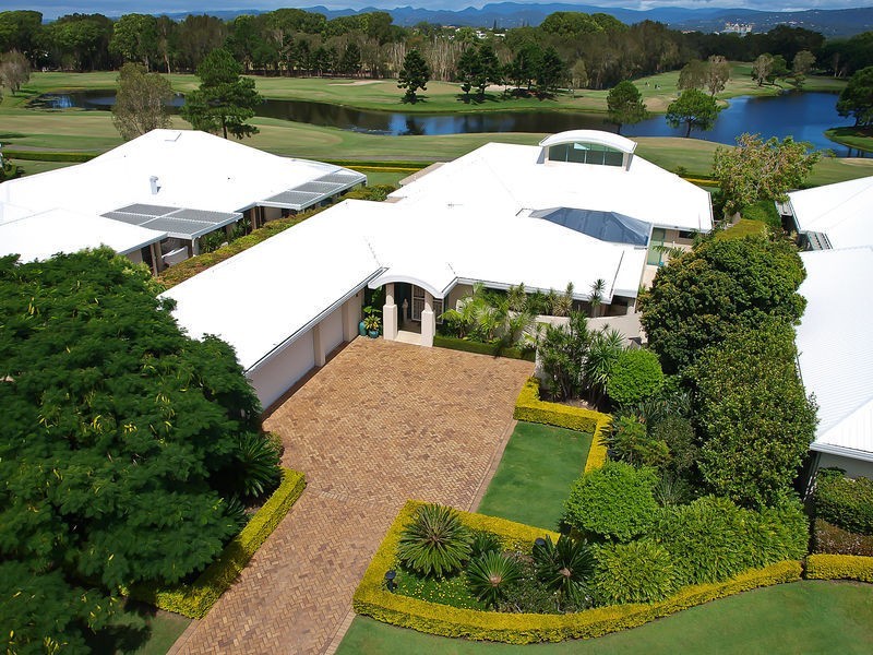 5105 Chalons Field, Benowa QLD 4217