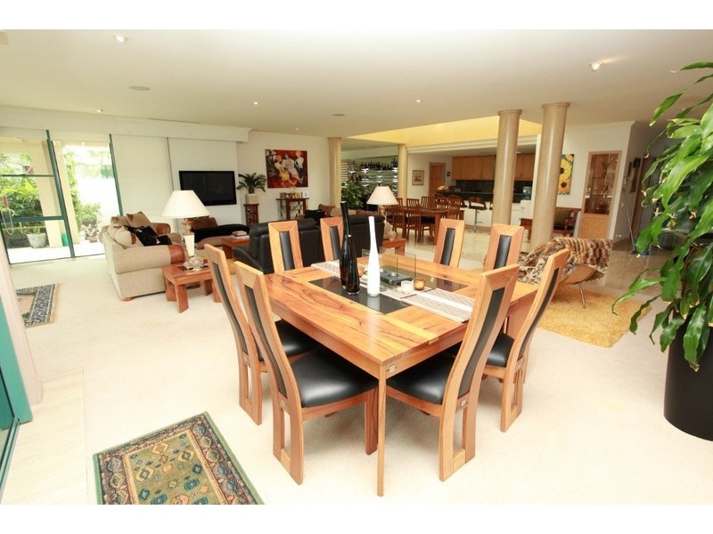 5105 Chalons Field, Benowa QLD 4217