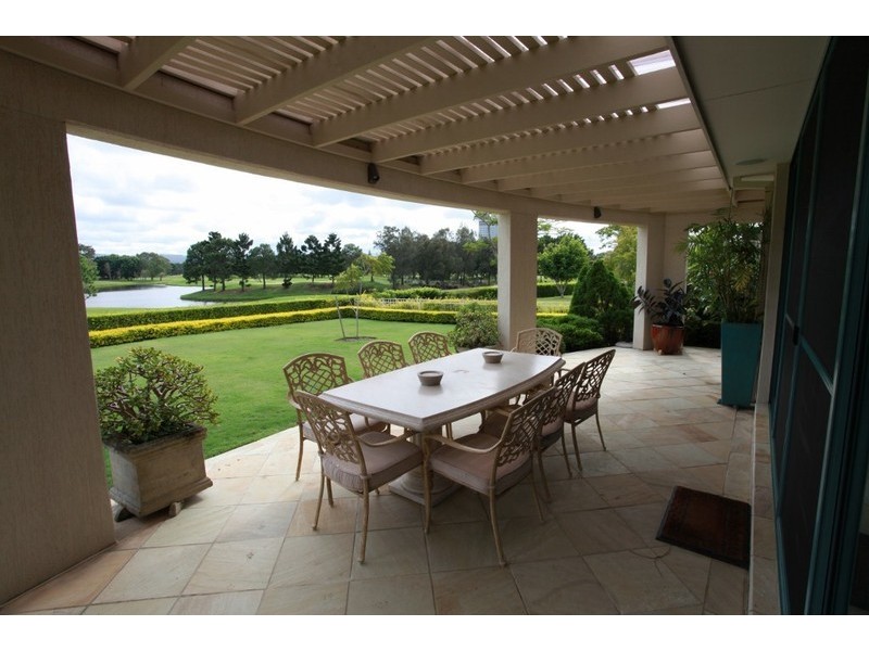 5105 Chalons Field, Benowa QLD 4217