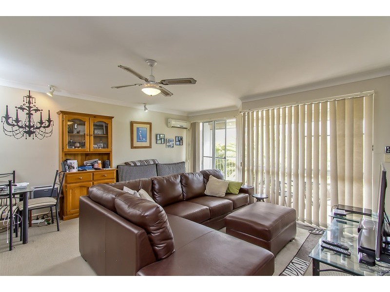 7-17 Purli Street, Chevron Island QLD 4217