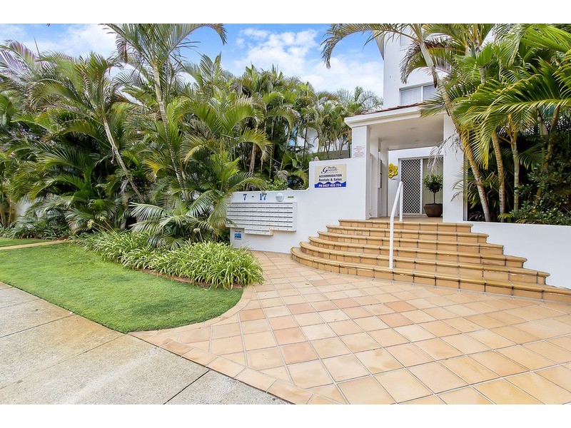 7-17 Purli Street, Chevron Island QLD 4217