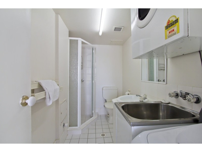 43 Cypress Avenue, Surfers Paradise QLD 4217