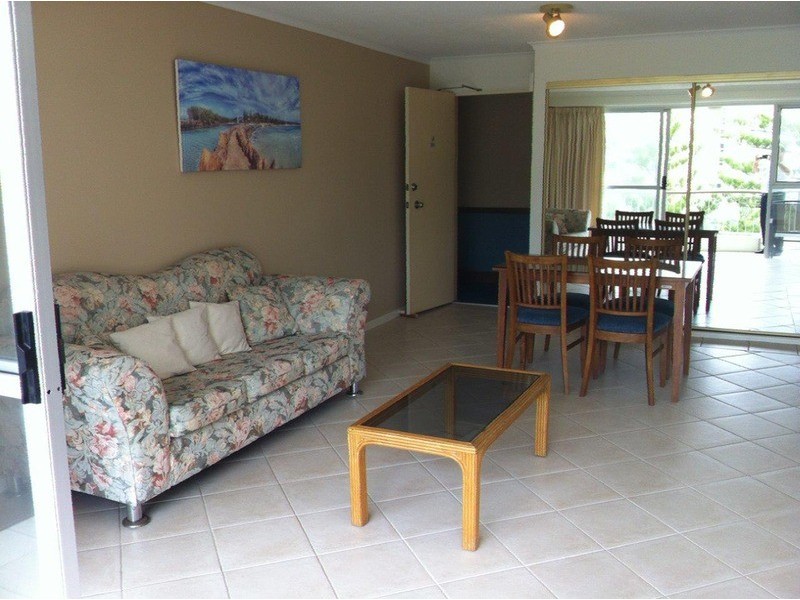 10 Vista Street, Surfers Paradise QLD 4217