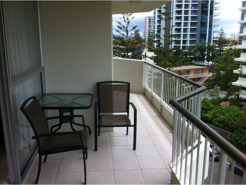 10 Vista Street, Surfers Paradise QLD 4217