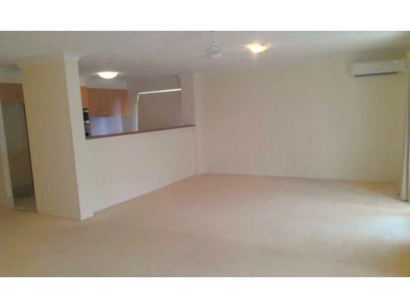 27 Walton Street, Southport QLD 4215