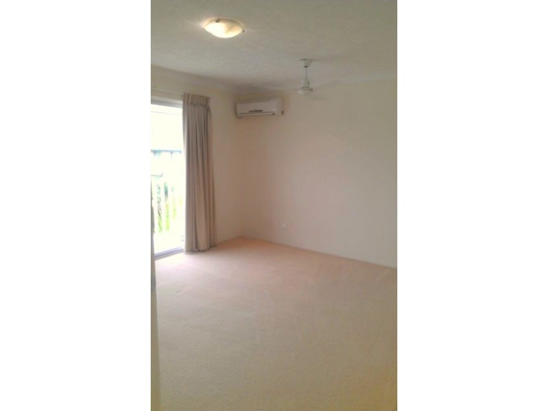 27 Walton Street, Southport QLD 4215