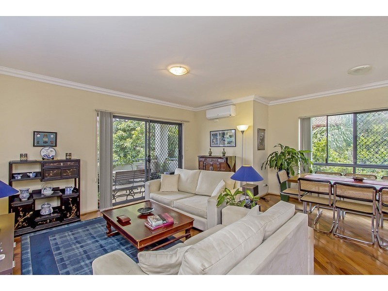 11/25 Chester Terrace, Southport QLD 4215