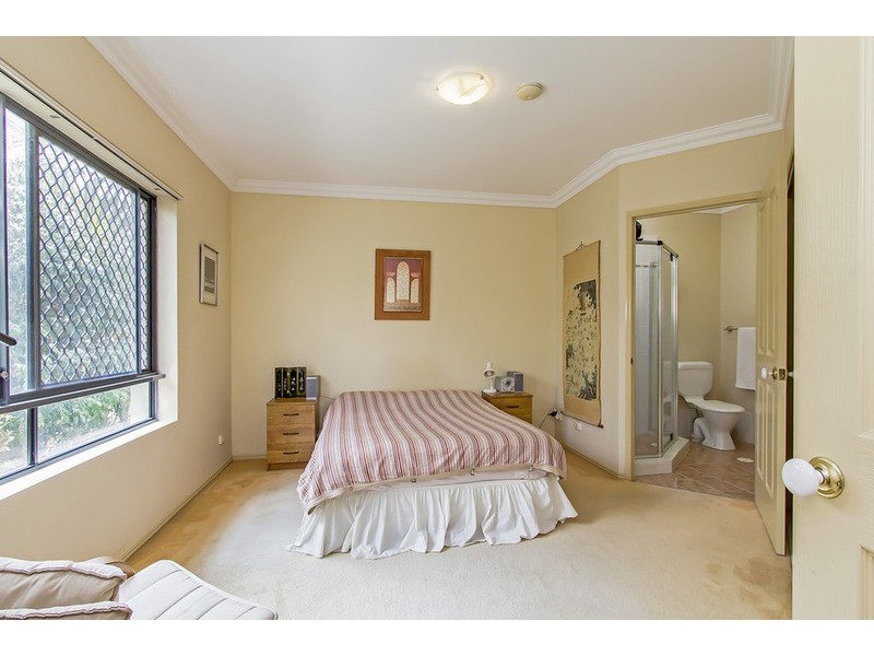 11/25 Chester Terrace, Southport QLD 4215