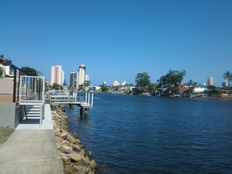 124 Amalfi Drive, Isle Of Capri QLD 4217