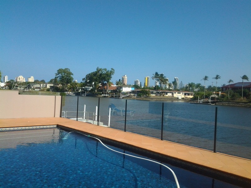 124 Amalfi Drive, Isle Of Capri QLD 4217