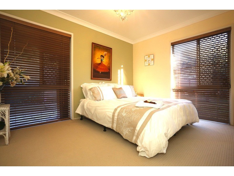 8 Bundall Road, Sorrento QLD 4217