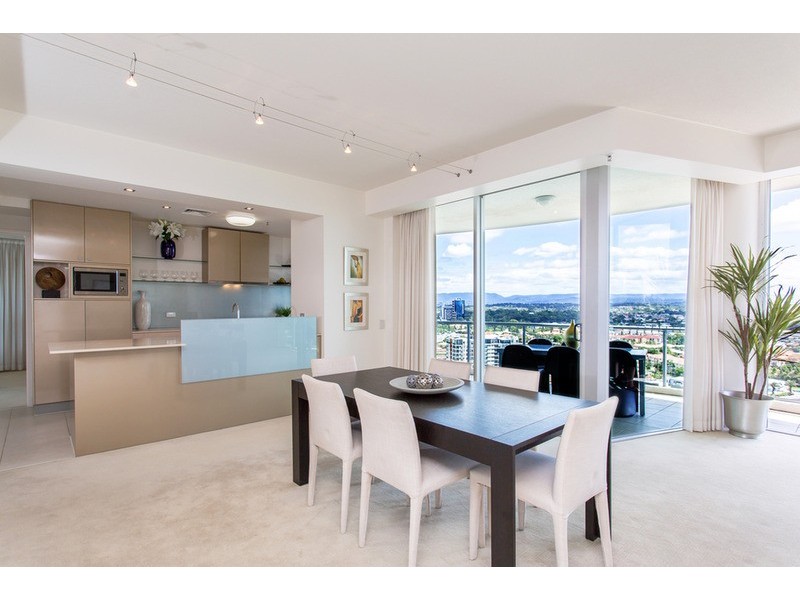 44 “Sentinel”/40 Riverview Parade, Surfers Paradise QLD 4217