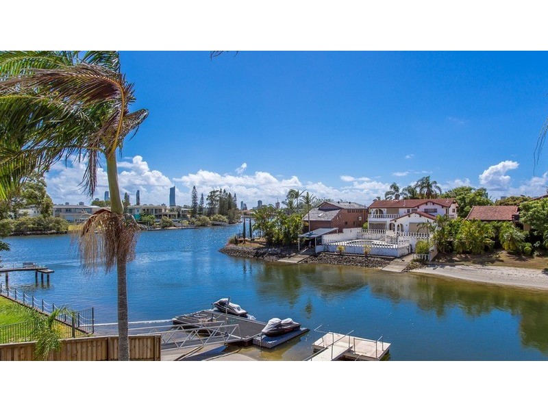 13 Cedar Place, Broadbeach Waters QLD 4218