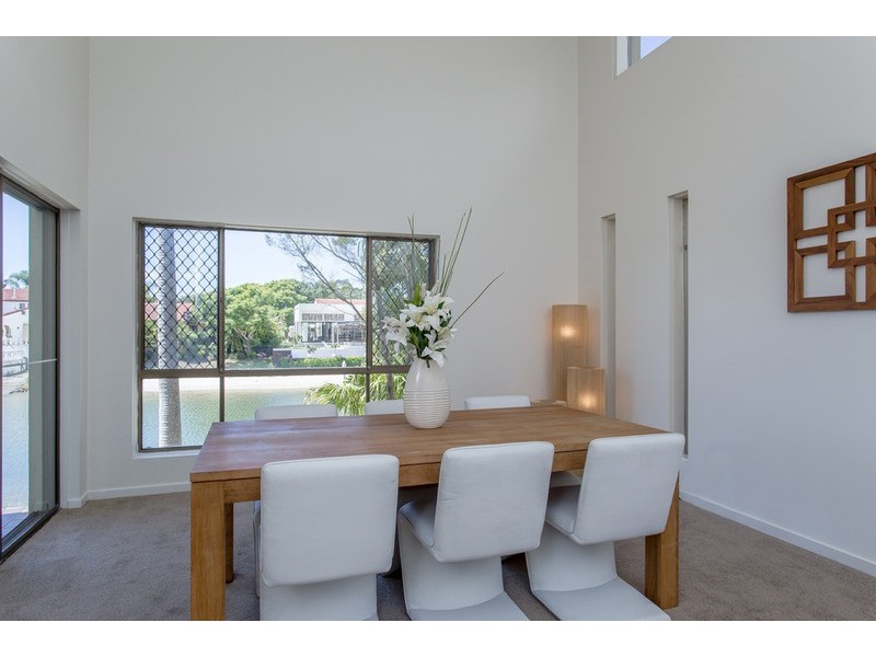 13 Cedar Place, Broadbeach Waters QLD 4218
