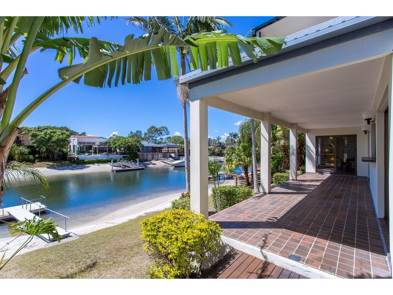 13 Cedar Place, Broadbeach Waters QLD 4218