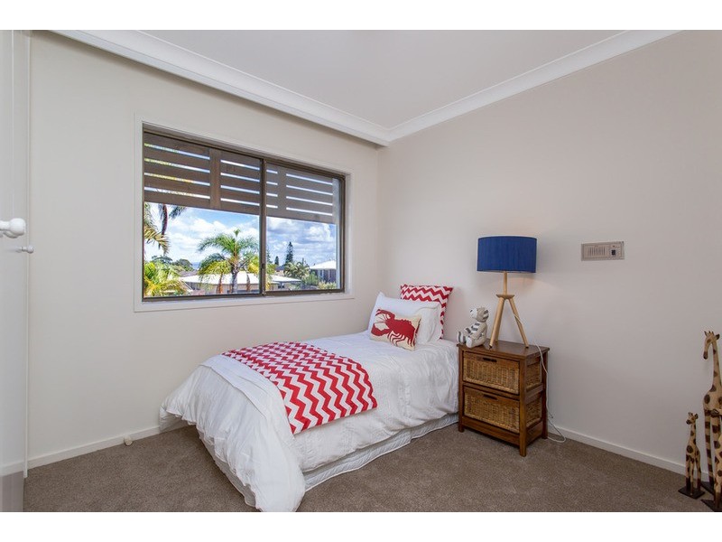 13 Cedar Place, Broadbeach Waters QLD 4218