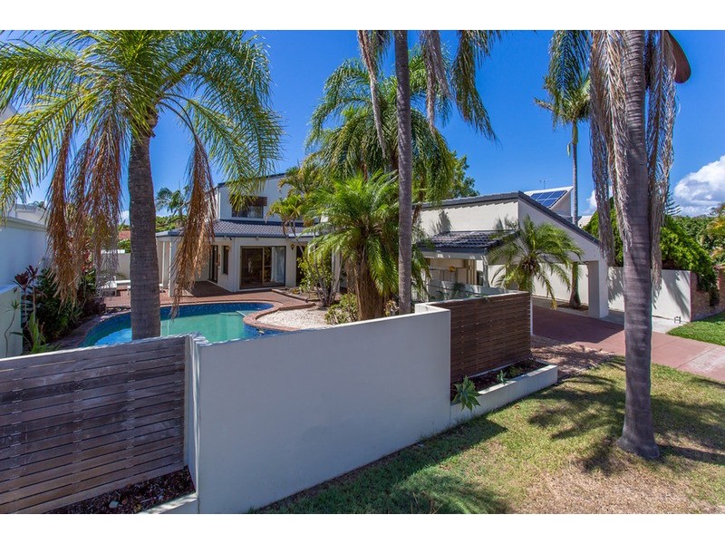 13 Cedar Place, Broadbeach Waters QLD 4218
