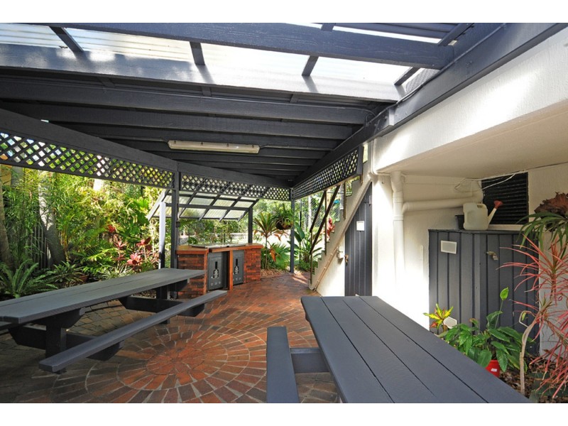 Alexander/2943 Gold Coast Highway, Surfers Paradise QLD 4217