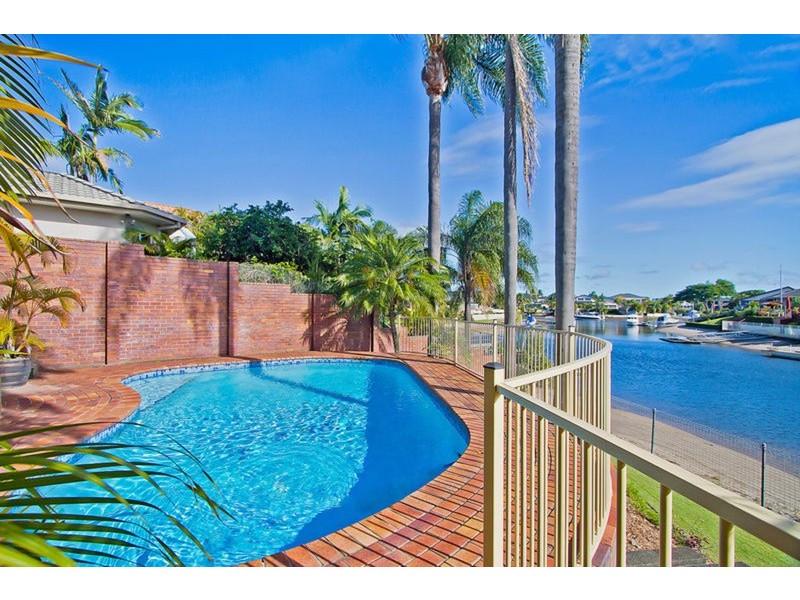 10 Larne Avenue, Sorrento QLD 4217