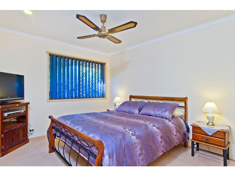 10 Larne Avenue, Sorrento QLD 4217