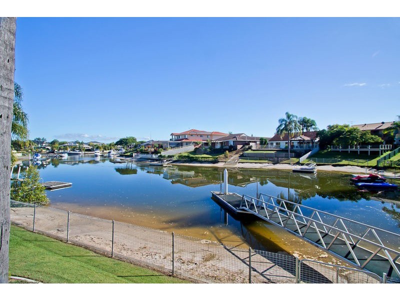 10 Larne Avenue, Sorrento QLD 4217