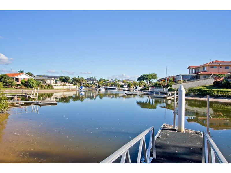 10 Larne Avenue, Sorrento QLD 4217