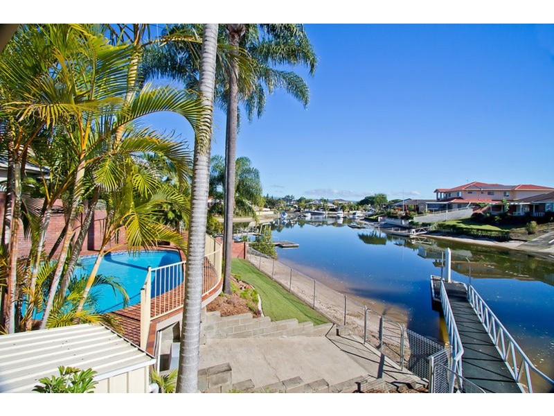 10 Larne Avenue, Sorrento QLD 4217