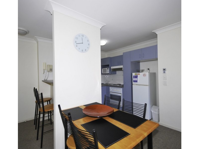 Santana/7 Monte Carlo Avenue, Surfers Paradise QLD 4217