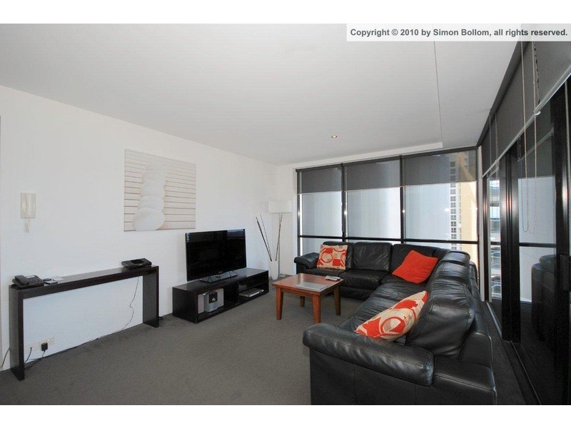 9 Ferny Avenue, Surfers Paradise QLD 4217
