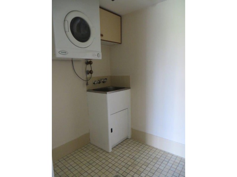 ‘Edgewater’ 21 Peninsular Drive, Surfers Paradise QLD 4217