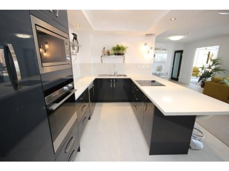 70 Remembrance  Drive, Surfers Paradise QLD 4217