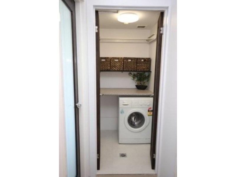 70 Remembrance  Drive, Surfers Paradise QLD 4217