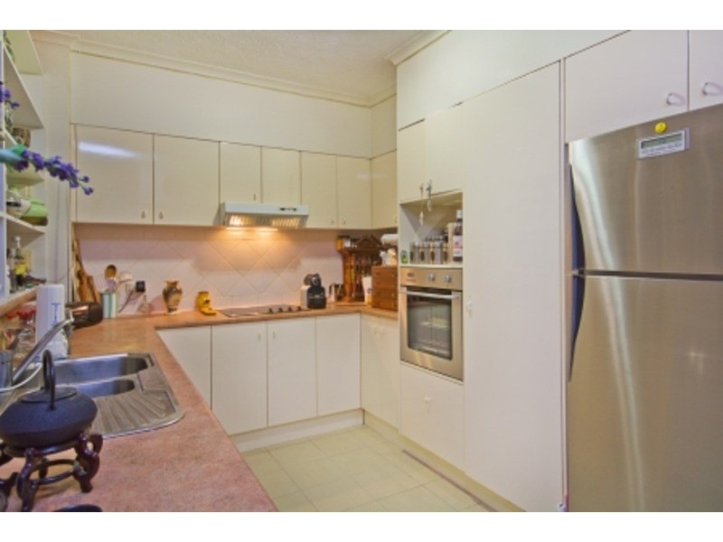 12 Tarcoola Crescent, Chevron Island QLD 4217