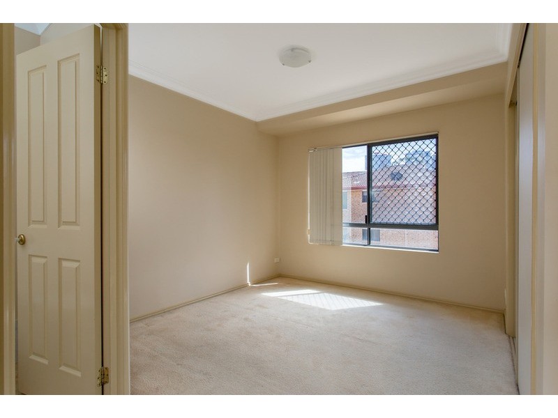 15/25 Chester Terrace, Southport QLD 4215