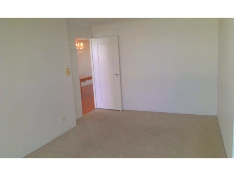 4  Old Burleigh  Road, Surfers Paradise QLD 4217