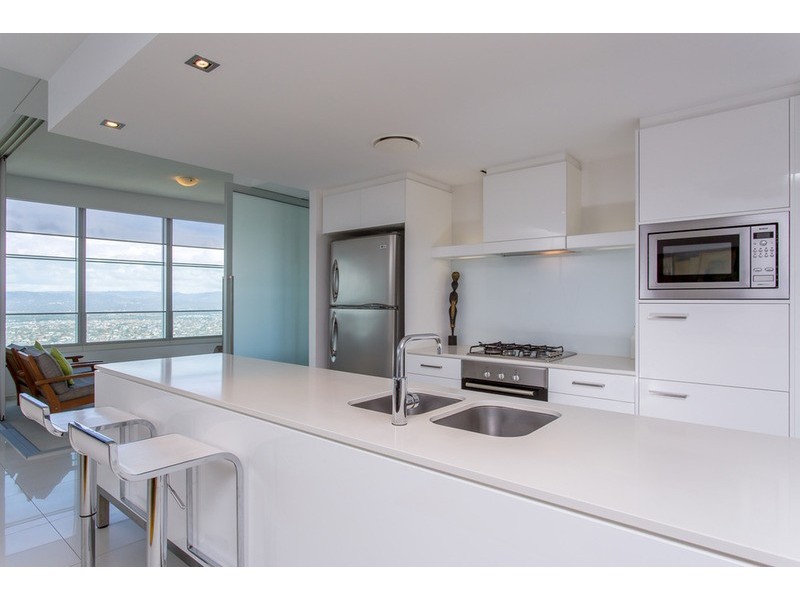 5905/’Q1′  9 Hamilton Avenue, Surfers Paradise QLD 4217