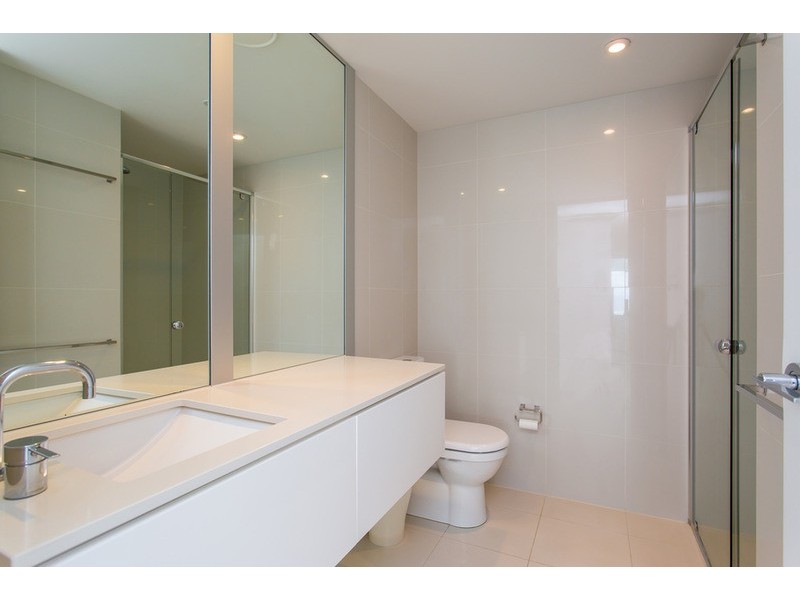 5905/’Q1′  9 Hamilton Avenue, Surfers Paradise QLD 4217