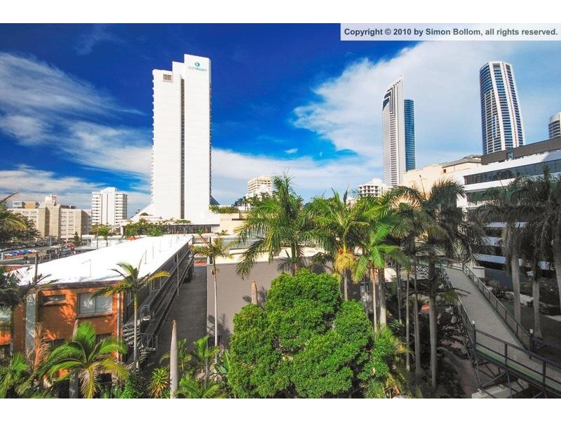 67  Ferny Avenue, Surfers Paradise QLD 4217