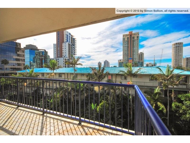 67  Ferny Avenue, Surfers Paradise QLD 4217