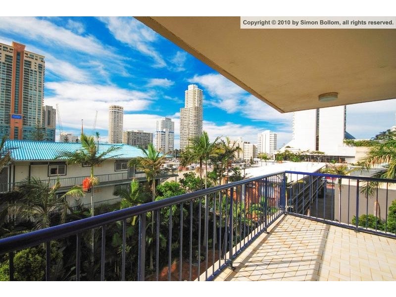 67  Ferny Avenue, Surfers Paradise QLD 4217
