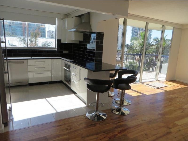 67  Ferny Avenue, Surfers Paradise QLD 4217