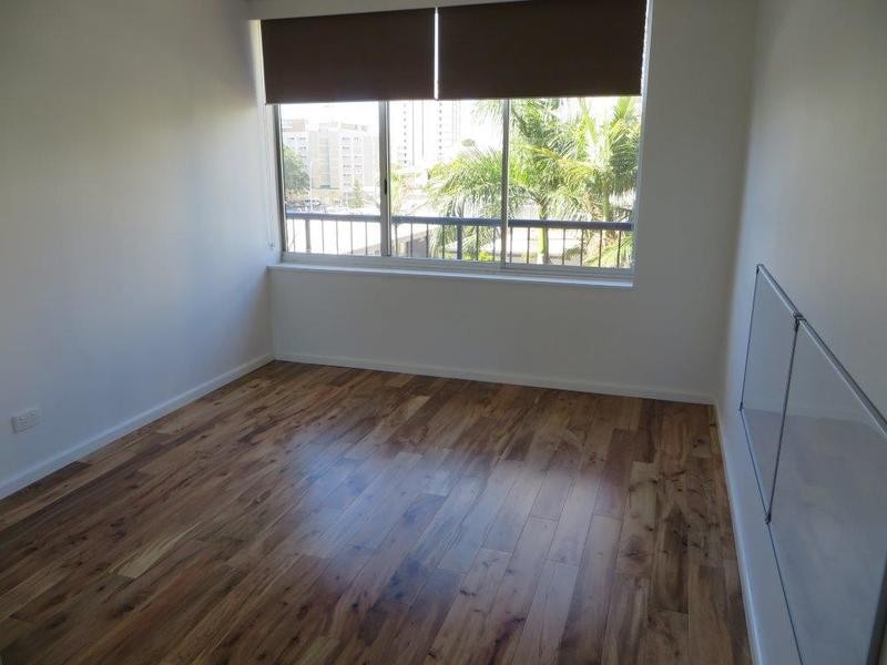 67  Ferny Avenue, Surfers Paradise QLD 4217