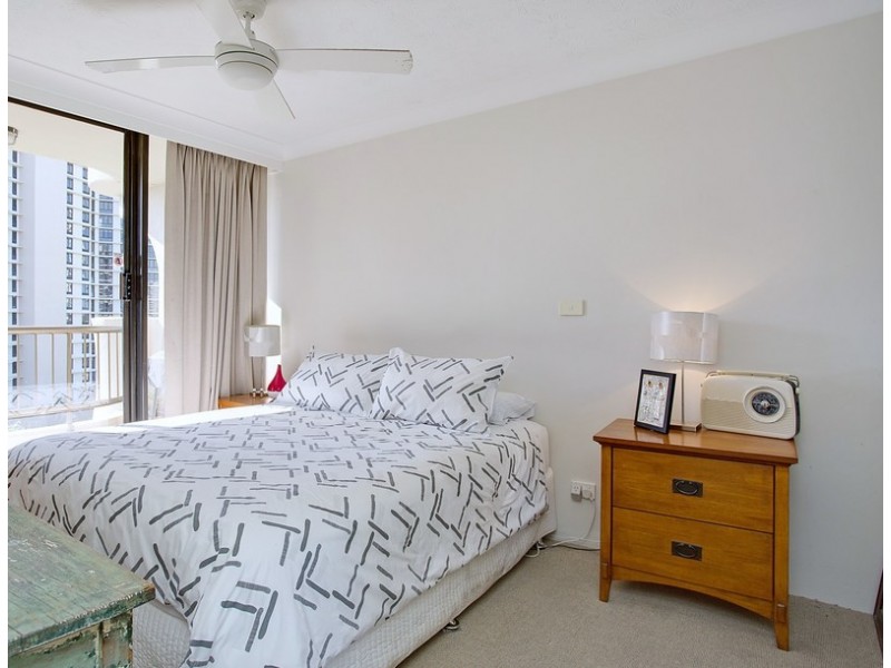 19 Aubrey Street, Surfers Paradise QLD 4217