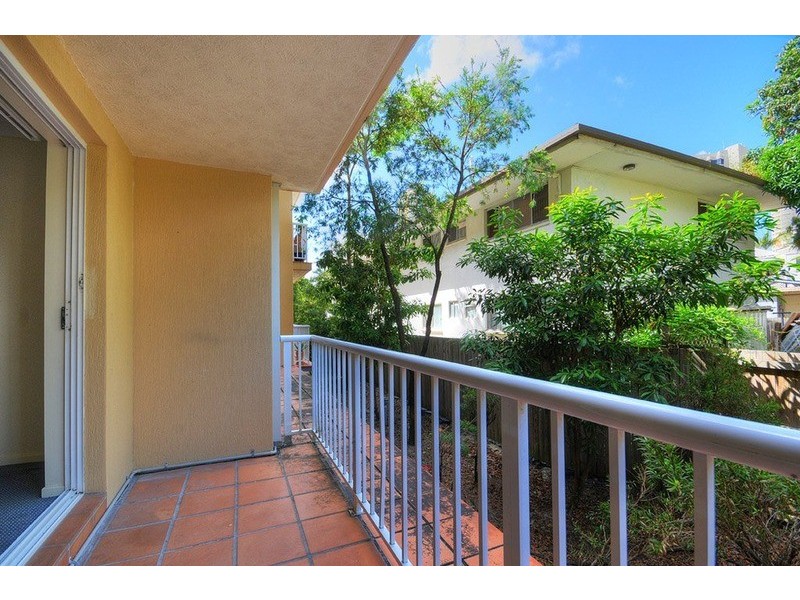 35 Palm Avenue, Surfers Paradise QLD 4217