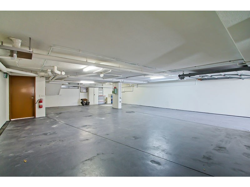 82 Ferny Avenue, Surfers Paradise QLD 4217