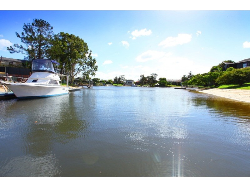 6 Nootka Court, Broadbeach Waters QLD 4218